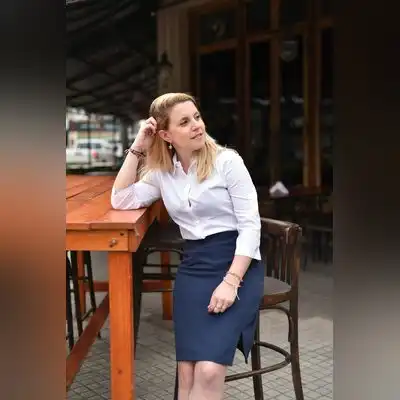 严德星